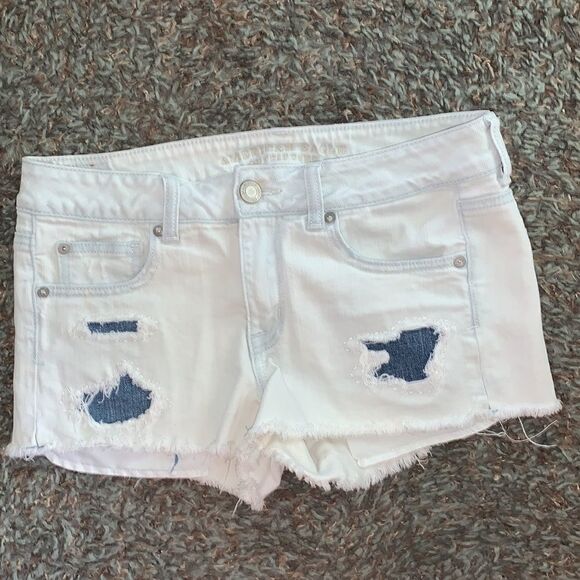 EUC AMERICAN EAGLE SIZE 8 DISTRESSED ANS PATCHED SHORTIE SHORTS - Picture 1 of 7
